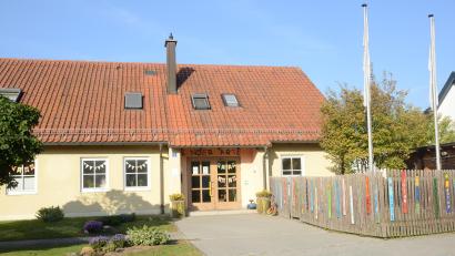 Bild: bey
Seit zehn Jahren waren die Beiträge im Kinderhaus Oberwildenau unverändert. Jetzt hat der Marktgemeinderat eine sozialverträgliche Erhöhung beschlossen.