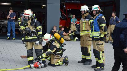Bild: Feuerwehr/exb
Vier Gruppen der Feuerwehr Tirschenreuth absolvierten die Leistungsprüfung „Die Gruppe im Löscheinsatz“.
