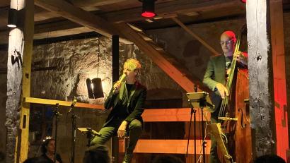 Bild: stg
In der Pressather Vestn standen Stimme und Kontrabass im Mittelpunkt