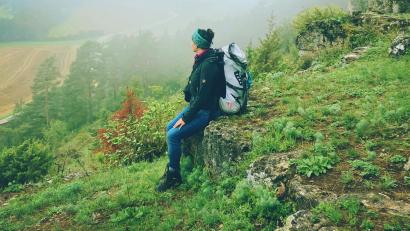 Bild: Evi Wagner
Fast schon mystisch: der Wacholderwanderweg bei Nebel.