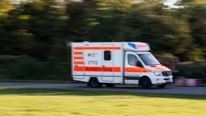 Symbolbild: Fernando Gutierrez-Juarez/dpa
Ohne Notoperation wäre eine junge Frau aus Amberg gestorben, so schlimm war sie von ihrem Partner misshandelt worden. Der musste sich nun dafür vor Gericht verantworten.