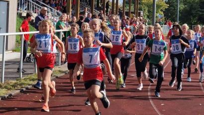 Bild: Schnurrer
Das Oberpfalz-Finale der Kinder-Leichtathletik ging in Wiesau über die Bühne.