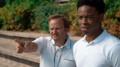 Archivbild: Leonine
Milan Peschel und Dimitri Abold in "Beckenrand Sheriff". Die Rosenmüller-Produktion ist einer der Filme, die bei Kino & Vino gezeigt werden.