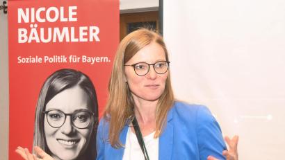 Bild: Gabi Schönberger
Nicole Bäumler muss zittern. Die SPD entsendet aus der Oberpfalz nur einen Abgeordnete oder einen Abgeordneten. Ob Bäumler das ist, zeigt sich erst im Laufe des Montags.