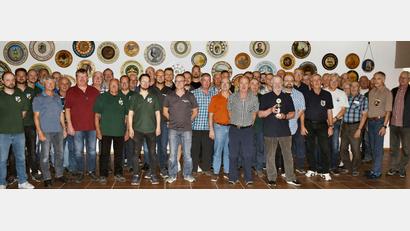 Bild: bö
Sie sind die besten Schützen der Reservisten aus der Kreisgruppe Oberpfalz Mitte. Beim Schützenverein Germania in Großalbershof haben sie sich zur Ermittlung der besten Mannschaften und Einzelschützen zusammengefunden.