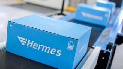 Bild: Jan Woitas/dpa-Zentralbild/dpa
Wegen einer IT-Störung können derzeit keine Pakete in Paketshops von Hermes aufgegeben werden.