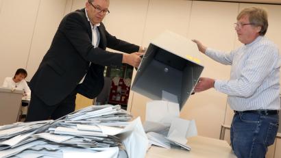Bild:  Götz
Die Bürger im Stimmkreis Schwandorf waren am Sonntag nicht nur zur Wahl für einen neuen Landtag aufgerufen, sie entschieden auch über die Zusammensetzung des neuen Bezirkstags.