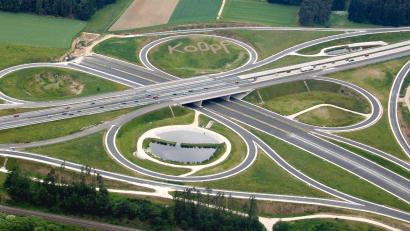 Bild: Klaus Mayerhofer
Aktion der KoOpf auf der Autobahn am Wernberger Kreuz. Foto von 2004 vor der Fertigstellung.