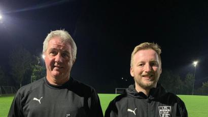 Bild: gau
Trainer Josef Fleischmann (links) und Co-Trainer Martin Hillen führen den 1. FC Rieden bis zur Winterpause.