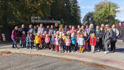 Bild: Kindergarten Regenbogen Erbendorf/exb
Die Buben und Mädchen des Kindergartens Regenbogen besuchten den Partnerkindergarten in Tschechien.