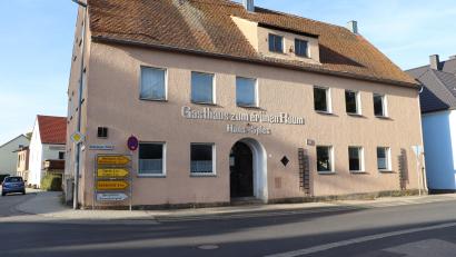 Bild: gru
Seit Jahren steht das Gasthaus Zum grünen Baum in Edelsfeld leer. Das könnte sich demnächst ändern.