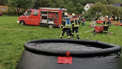 Bild: lei
Die Wasserversorgung stellte die an der Übung Feuerwehren vor eine Herausforderung.