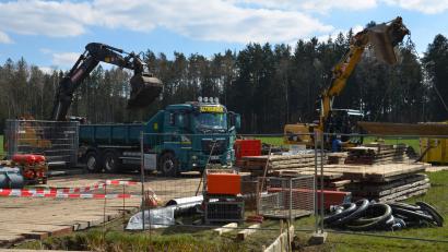 Archivbild: dob
Anfang April war die Mero-Ölleitung in Pfrentsch beschädigt. Aus dem Leck trat Öl aus, erst Tage später war die Pipeline wieder dicht.