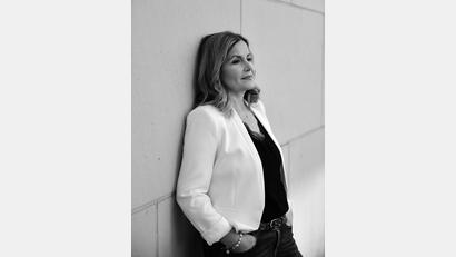 Bild: Stephan Boltz/exb
Schriftstellerin Lindita Arapi liest am Freitag, 27. Oktober im Literaturhaus Oberpfalz in Sulzbach-Rosenberg aus ihrem Roman "Albanische Schwestern".