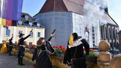 Archivbild: Stephan Huber
Das Altstadtfest Amberg 2024 soll auch wieder ein richtiger Knaller werden. Bewerbungen werden nun angenommen.