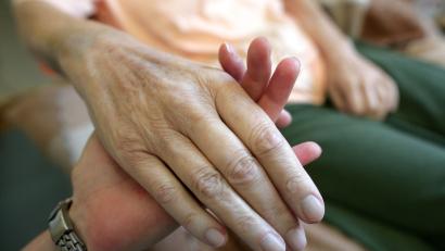 Bild: Jens Wolf
Selbstbestimmung auch in der letzten Lebensphase will das Palliativnetzwerk stärken. Ehrenamtliche und Angehörige verschiedener Berufsgruppen haben sich hier zusammengeschlossen.