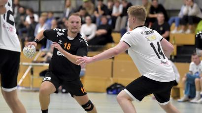 Bild: Hubert Ziegler
Fabian Rohrbach (Nummer 18/Szene aus einem früheren Spiel) war bester Torschütze der HG Amberg bei der Partie in Schwarzenfeld.