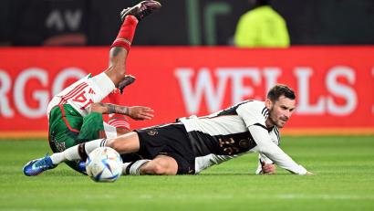 Bild: Federico Gambarini/dpa
Pascal Groß (rechts) war einer der Gewinner der USA-Reise im deutschen Team.