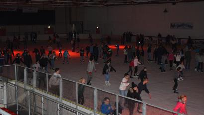 Archivbild: jr
Rund gehen dürfte es ab Samstag, 21. Oktober, wieder in der Eishalle Mitterteich. Neben einem Familiennachmittag mit freiem Eintritt steht die erste Eisdisco an.