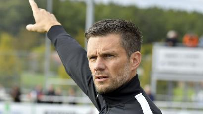 Archivbild: Hubert Ziegler
Trainer Thomas Ficarra ist mit dem bisherigen Abschneiden seiner runderneuerten Mannschaft des SV Raigering durchaus zufrieden.