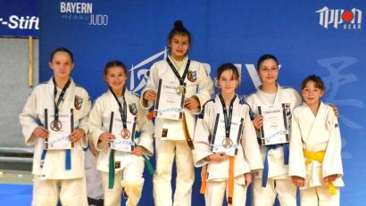 Bild: Schubert/exb
Erfolgreiche Oberpfälzer Judoka bei den bayerischen Meisterschaften.