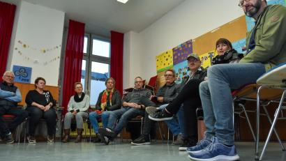 Bild: Stephan Huber
Stuhlkreis im Pfarrzentrum St. Georg in Amberg: Hier tauschen sich die Menschen aus, die von Long-Covid betroffen sind.
