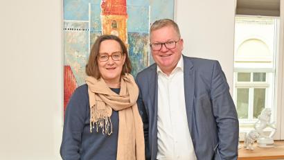 Bild: Thomas Graml/exb
Oberbürgermeister Michael Cerny freute sich über den Antrittsbesuch der neuen Regierungsvizepräsidentin Christiane Zürn im Rathaus.