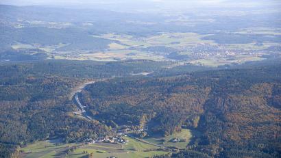Archivbild: mür
Der Hessenreuther Wald ist für Windenergie gut geeignet. Dieser Meinung sind die Landschaftsarchitekten und Stadtplaner des Büros Neidl + Neidl. Nun geht die Änderung des Flächennutzungsplans in die öffentliche Auslegung.