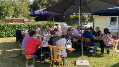 Bild: Auburger/exb
30 Jahre Siedlerfrauen: Dieses Jubiläum wurde im Garten des Siedlerheims gefeiert.