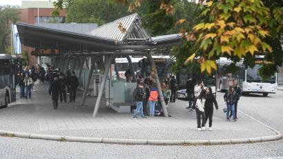 Bild: Gabi Schönberger
Bus und Bahn erfahren nicht mehr so viel Nutzung wie noch vor Corona.