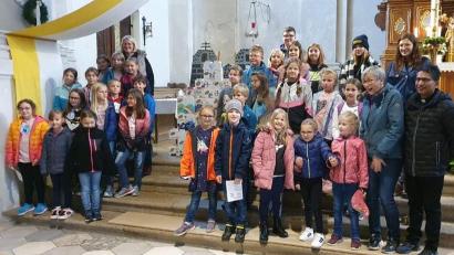 Bild: Pfarreiengemeinschaft Fuchsmühl-Friedenfels/exb
40 Mädchen und Buben beteiligten sich an den Aktionen zum Kinderbibeltag in der Pfarreiengemeinschaft Fuchsmühl-Friedenfels.