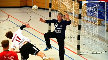 Bild: Martin Deisel
Die Sulzbacher Handballer überzeugten in Roding mit gekonnten Torabschlüssen.