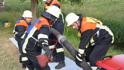 Bild: edo
Die Feuerwehrleute zeigen ihr Können bei den Leistungsprüfungen. Auch die Ü40.