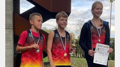 Bild: Jander
Drei junge Athleten des Team Oberpfalz nahmen an der süddeutschen internationalen Meisterschaft im Modernen Fünfkampf teil: (von links) André Schmid, Christopher Melzner und Emilia Pirk.