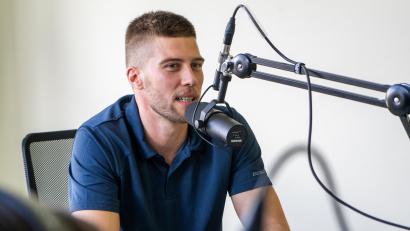 Bild: Marina Gube
Maximilian Kolb, neuer Verteidiger der Blue Devils Weiden, war in der neuen Folge des "Powerplay"-Podcasts zu Gast.