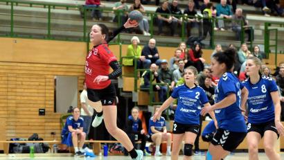Bild: Hubert Ziegler
Mit viel Durchschlagskraft wollen die Sulzbacher Handballerinnen (im Bild Sophie Last) auch bei der TG Heidingsfeld agieren.