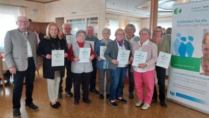Bild: Rheuma-Liga/exb
Die Rheuma-Liga Schwandorf ehrt langjährige Mitglieder.