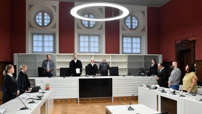 Bild: Petra Hartl
Die erste Strafkammer des Landgerichtes Amberg hörte am Mittwoch die Aussagen der Staatsanwaltschaft und des Angeklagten. Diese unterscheiden sich an vielen Stellen.