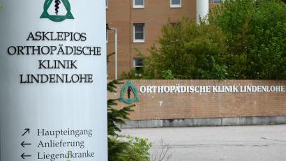 Archivbild: Bernhard Krebs/exb
Die Asklepios-Klinik in Lindenlohe (Schwandorf). Gegen den Chefarzt der Klinik läuft aktuell ein Ermittlungsverfahren.