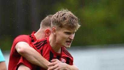 Archivbild: A. Schwarzmeier
Johannes Rodler (Szene aus dem Spiel gegen Regenstauf) durfte auch gegen Tegernheim jubeln. Er machte das 1:0.