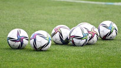 Bild: Swen Pförtner/dpa/Symbolbild
17 Mal landete der Ball iin Raigering im Tor der Gäste.