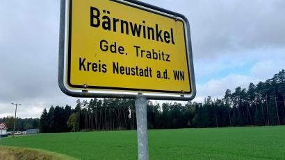 Bild: Gabi Schönberger
Die Polizeibeamten durchsuchten ein Waldstück bei Bärnwinkel.