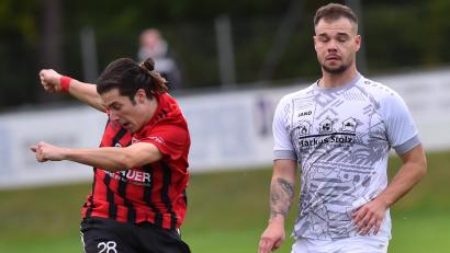 Archivbild: A. Schwarzmeier
Erol Özbay (links) wird dem SC Luhe-Wildenau im Heimspiel gegen den 1. FC Bad Kötzting verletzungsbedingt fehlen.