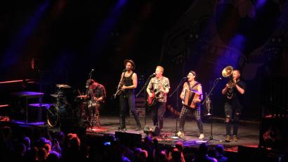 Bild: stg
1700 Besucher zu begeistern - das war für die "Fäaschtbänkler" am Samstagabend in der Kemnather Mehrzweckhalle kein Problem