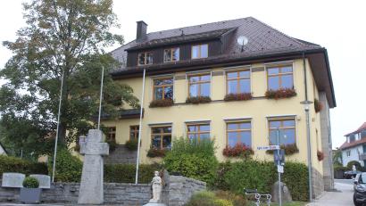 Archivbild: soj
Im Rathaus Neusorg ist der Sitz der Verwaltungsgemeinschaft, zu der auch Pullenreuth gehört.