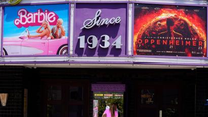 Bild: Chris Pizzello/AP/dpa
Es startete als Witz, nun könnte es tatsächlich Realität werden: Der Film „Barbenheimer“ soll gedreht werden.