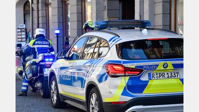 Symbolbild: Petra Hartl
In Marktredwitz wurde ein VW Golf in der Wölsauer Straße beschädigt.