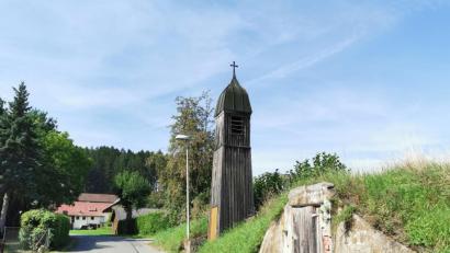 Archivbild: Portner
Die Stadt Oberviechtach hat überlegt, mit Hilfe des ILE-Regionalbudgets 2024 den Glockenturm zwischen Antelsdorf und Dietersdorf zu renovieren. Noch bis Mitte Januar können Förderanträge für Projekte eingereicht werden.
