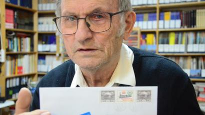 Bild: Kunz
Horst Scheiner (84) und der Brief aus Tschechien.