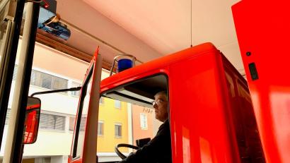 Bild: Gabi Schönberger
Da ist nicht mehr viel Luft nach oben. Die Tore der Weidener Feuerwache sind zu niedrig und die modernen Einsatzfahrzeuge zu groß.